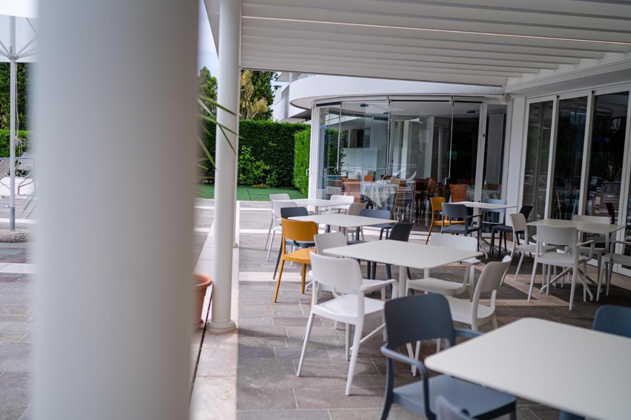Hotel Smeraldo Lignano Sabbiadoro Luaran gambar